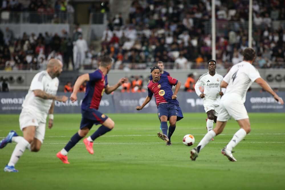 ronaldinho-drybling Drybling według Ronaldinho, czyli jak opanować jego charakterystyczne zagrania na boisku?